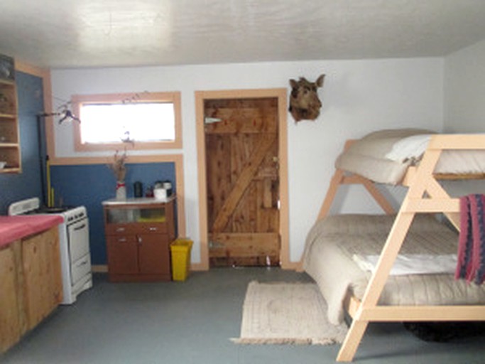 Cabins (Capulin, Colorado, United States)