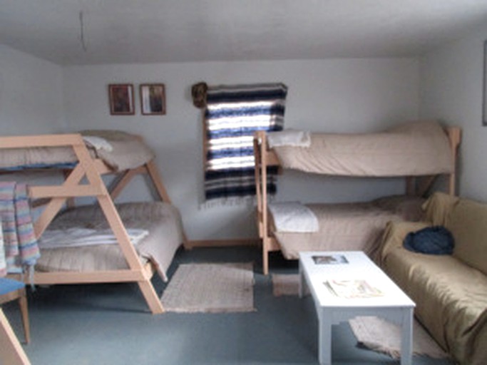 Cabins (Capulin, Colorado, United States)