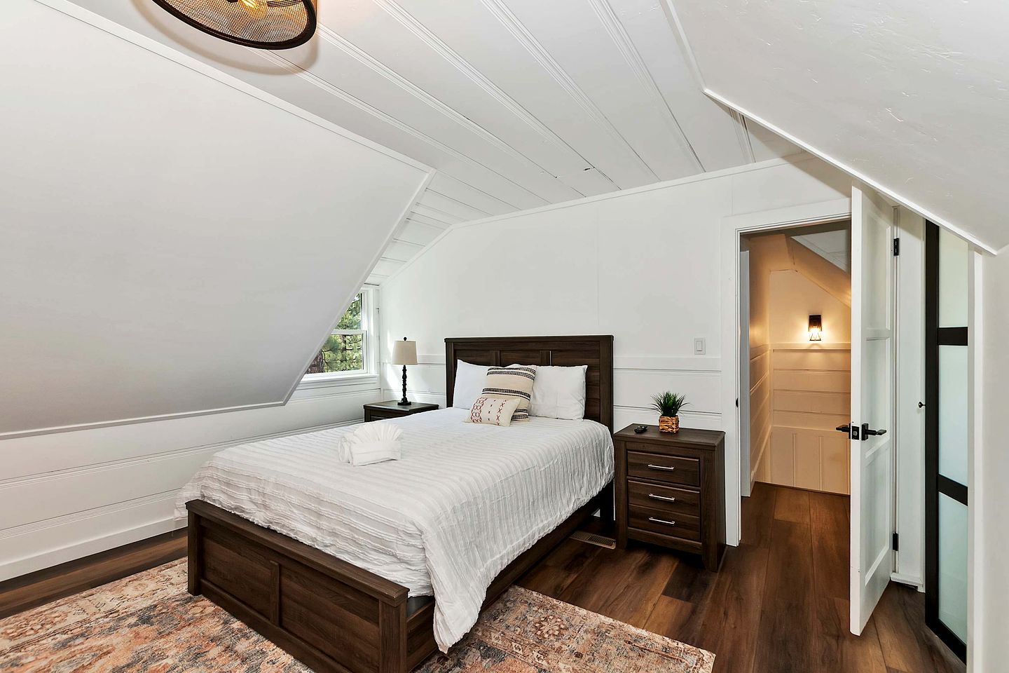 Highland Cedar Cabin for Relaxing Getaways and Cozy Escapes in Big Bear Lake, California