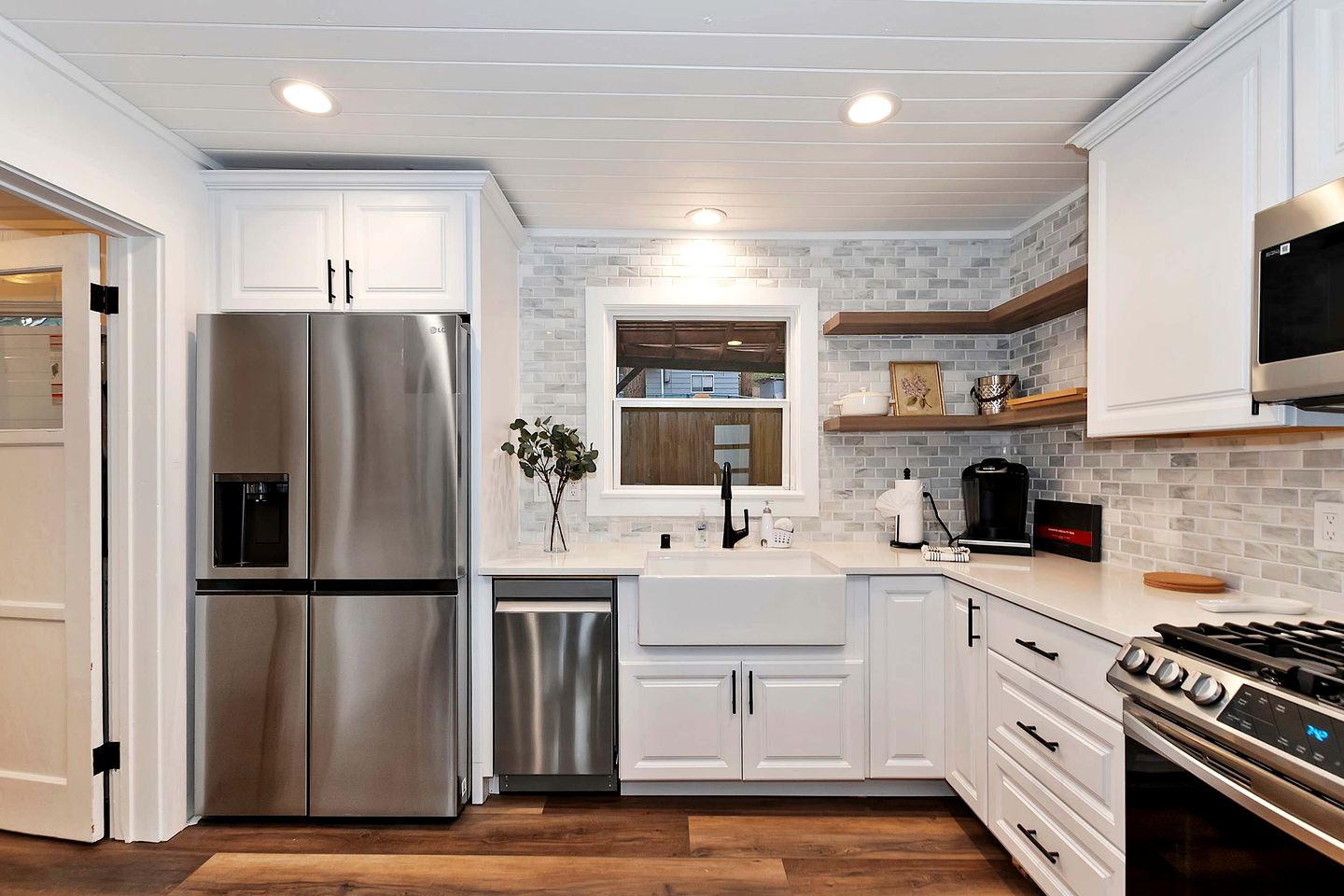 Highland Cedar Cabin for Relaxing Getaways and Cozy Escapes in Big Bear Lake, California