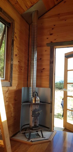 Tiny Houses (Australia, Victoria, Grassmere)