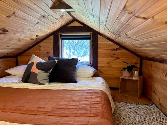 Vacation Rentals (Australia, --, --)