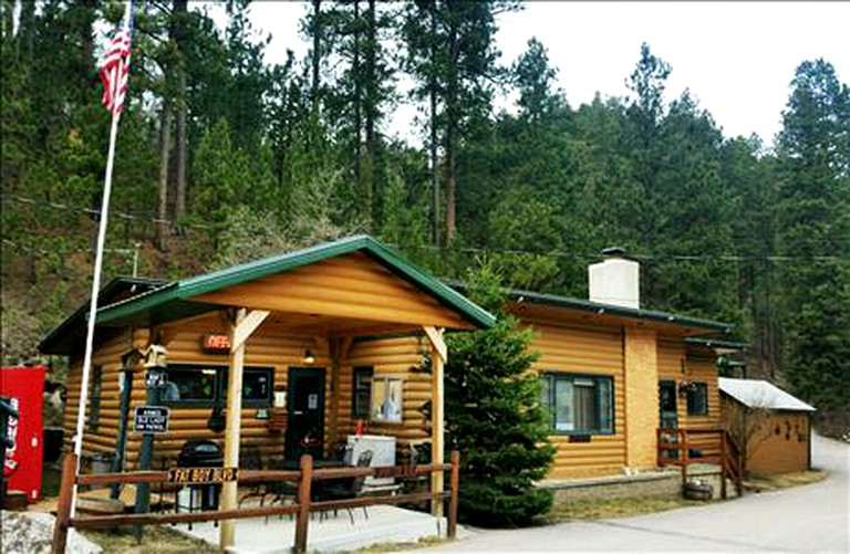Log Cabins (Lead, South Dakota, United States)