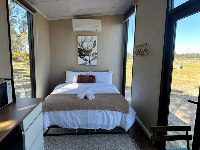 Vacation Rentals (Australia, --, --)