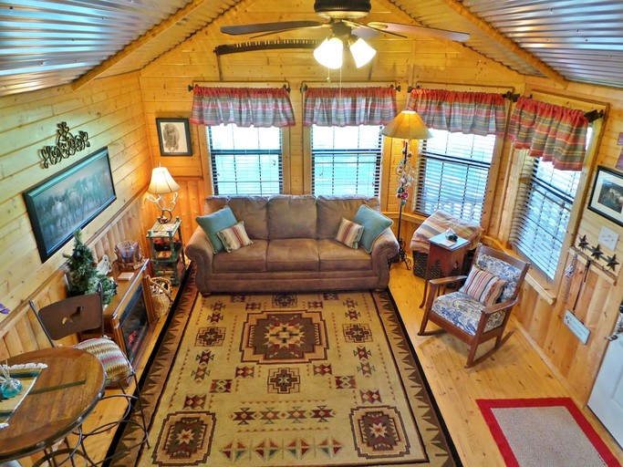 Cabins (United States of America, Bryan, Texas)