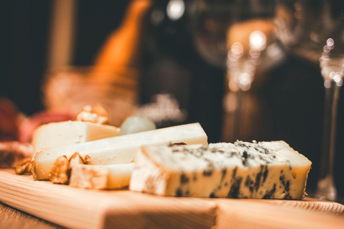 Breathtaking Panoramic Eco-Home with Solar Power near Volcanoes of Auvergne, Charbonnières-les-Vieilles, France