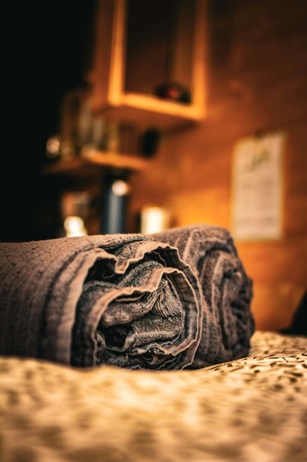 Vacation Rentals (France, Charbonnières-les-Vieilles, Auvergne-Rhône-Alpes)