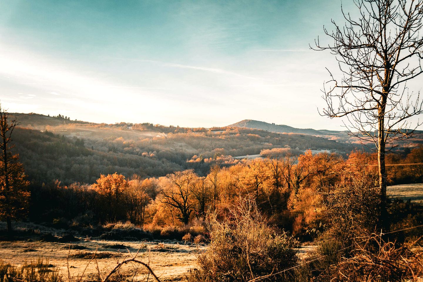 Breathtaking Panoramic Eco-Home with Solar Power near Volcanoes of Auvergne, Charbonnières-les-Vieilles, France