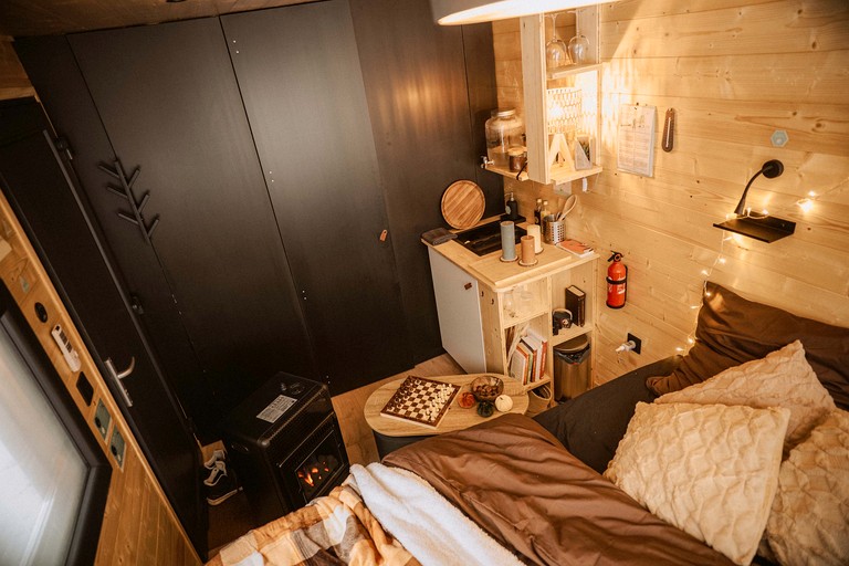 Vacation Rentals (France, Charbonnières-les-Vieilles, Auvergne-Rhône-Alpes)