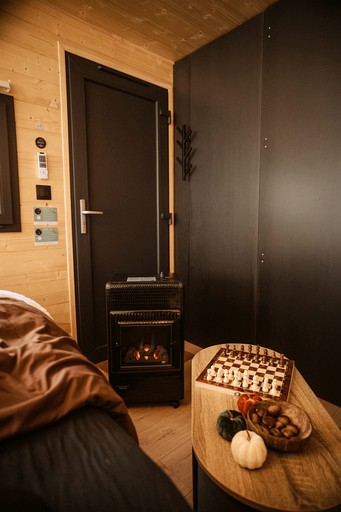 Vacation Rentals (France, Charbonnières-les-Vieilles, Auvergne-Rhône-Alpes)