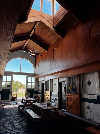 Barns (United States of America, Lebanon, Tennessee)