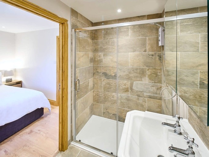 Vacation Rentals (United Kingdom, --, England)