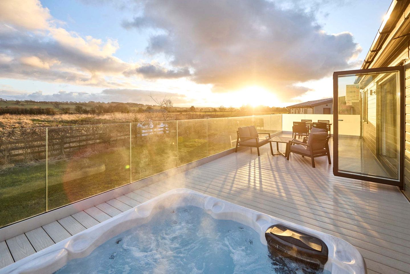 Tranquil Pet-Friendly Lodge with Sunken Hot Tub and Serene Views for a Peaceful Escape to the Countryside near Hexham, England