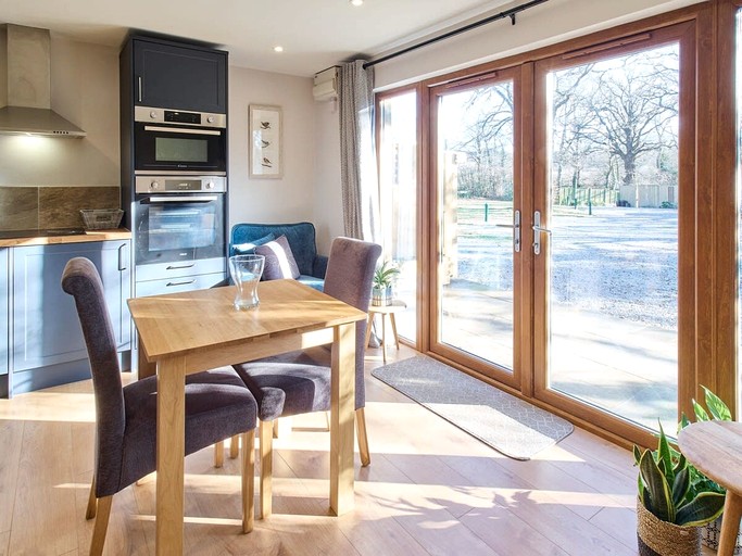Vacation Rentals (United Kingdom, --, England)