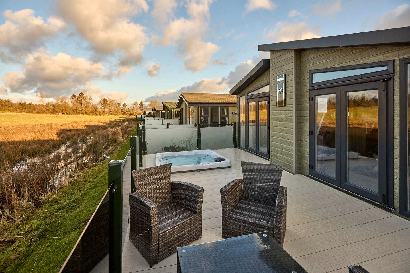 Stunning Spacious Lodge Nestled in the Countryside of Northumberland with Incredible Views and Sunken Hot Tub near Hexham, England