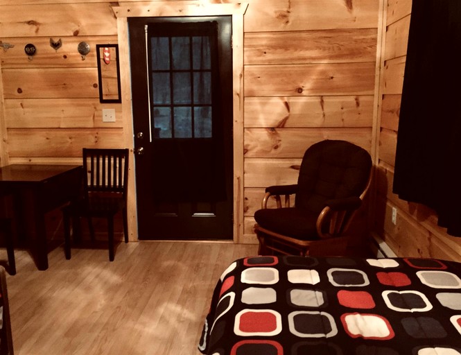 Cabins (United States of America, Monterville, West Virginia)