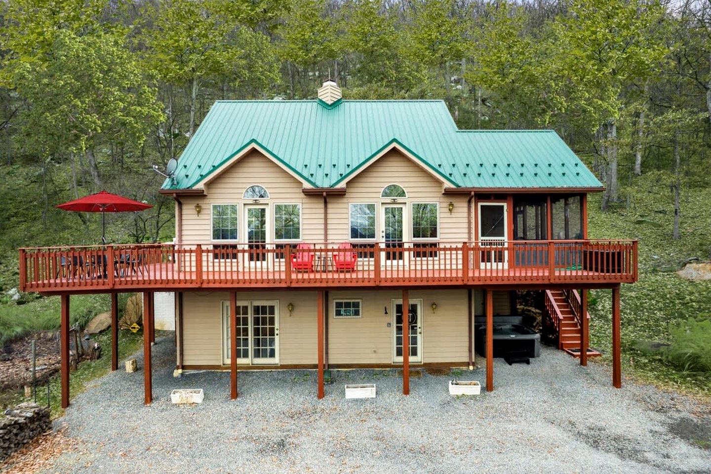 Cabins (United States of America, Berkeley Springs , West Virginia)