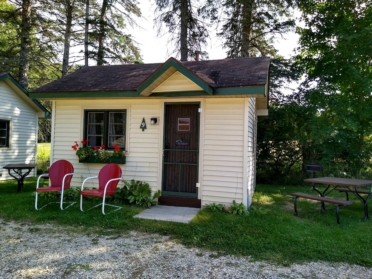 Cabins (United States of America, Cadillac, Michigan)
