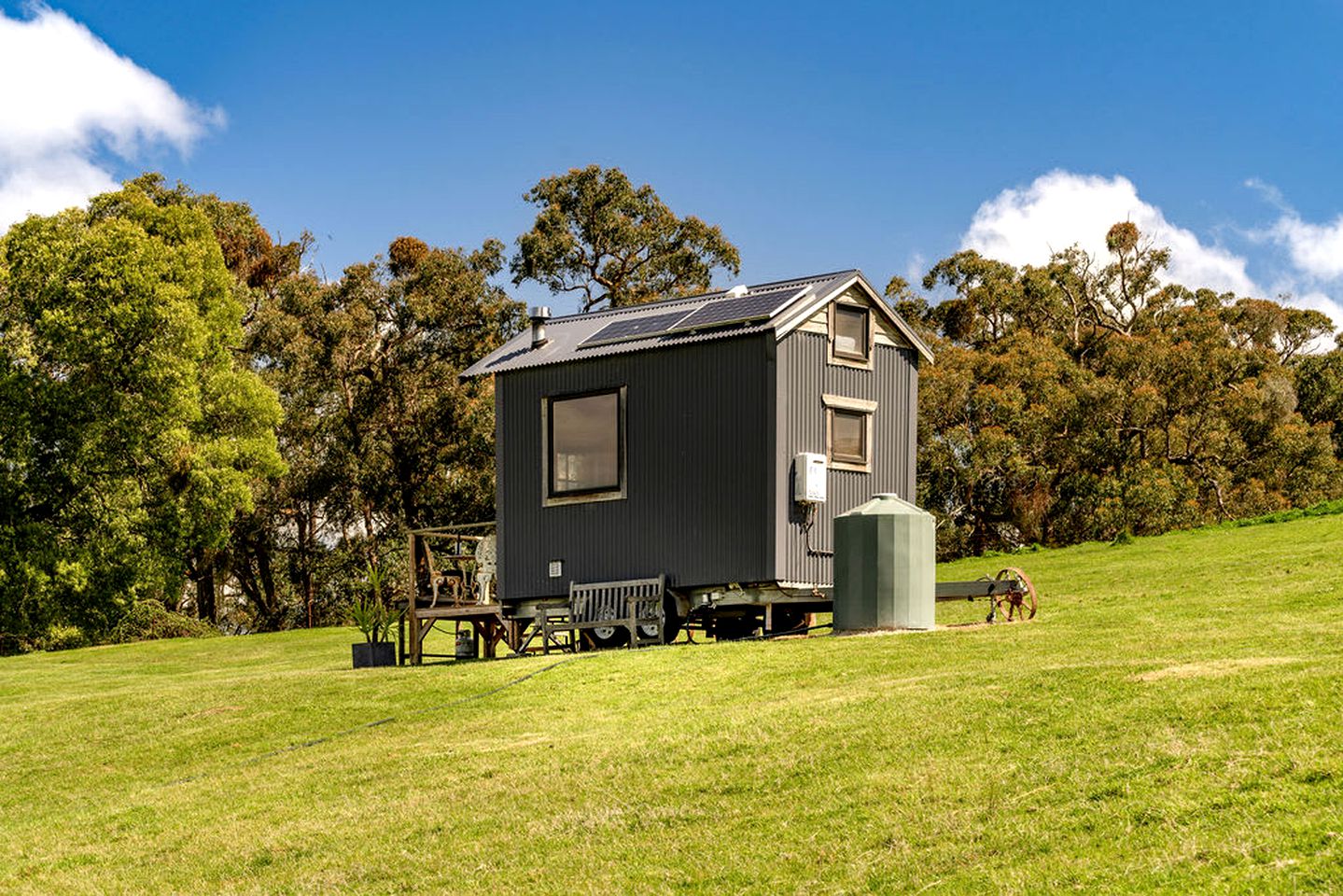 Idyllic Tiny House Loft with Amazing Surrounding Open Fields and Wildlife in Victoria, Australia