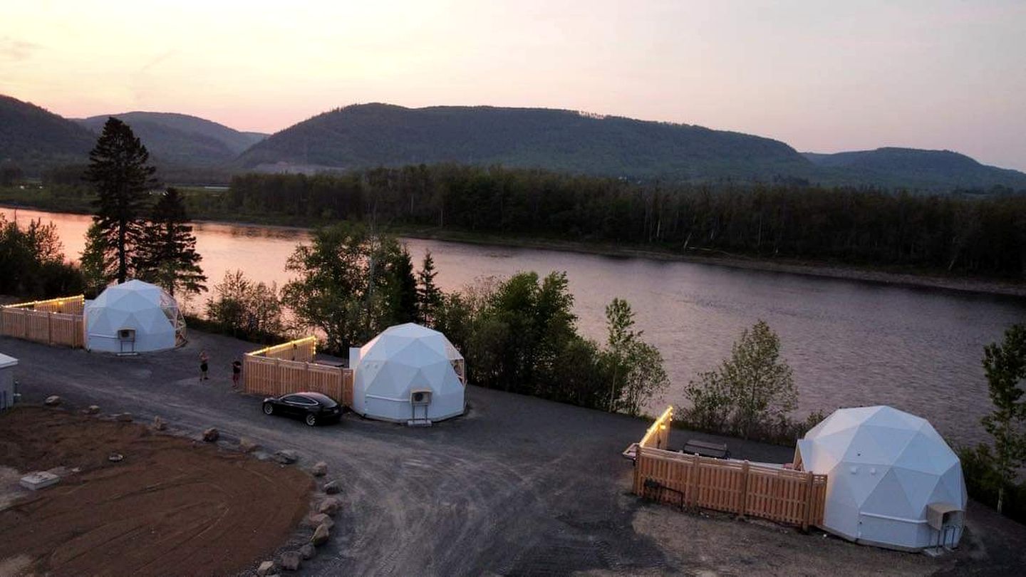 Domes (Canada, Flatlands, New Brunswick)