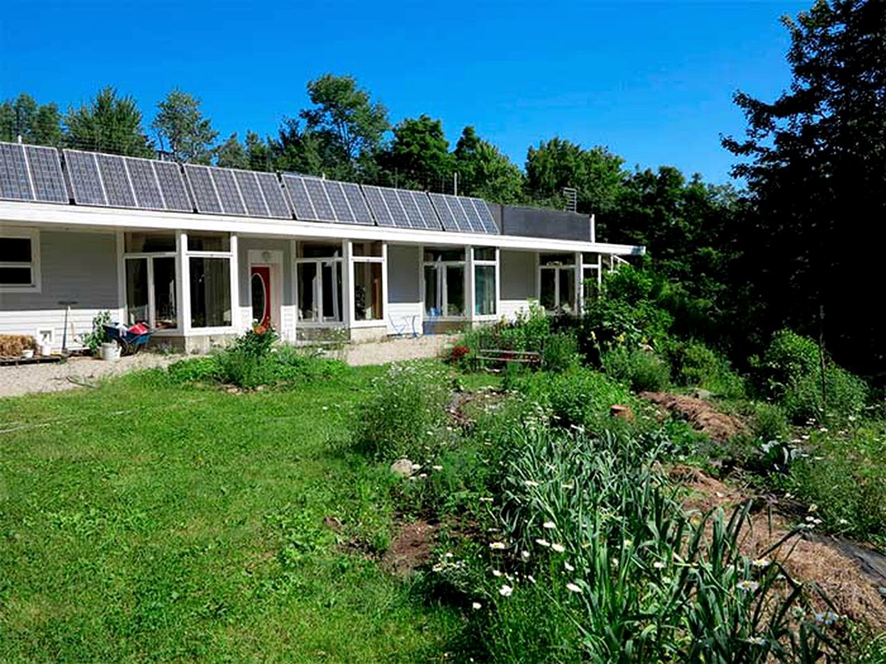 Nature Lodges (Chesterfield, Massachusetts, United States)