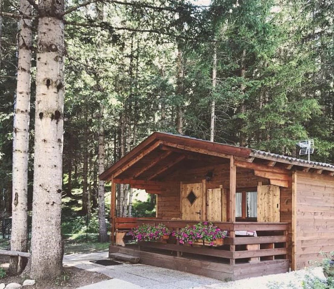 Cabins (Cortina d'Ampezzo, Veneto, Italy)