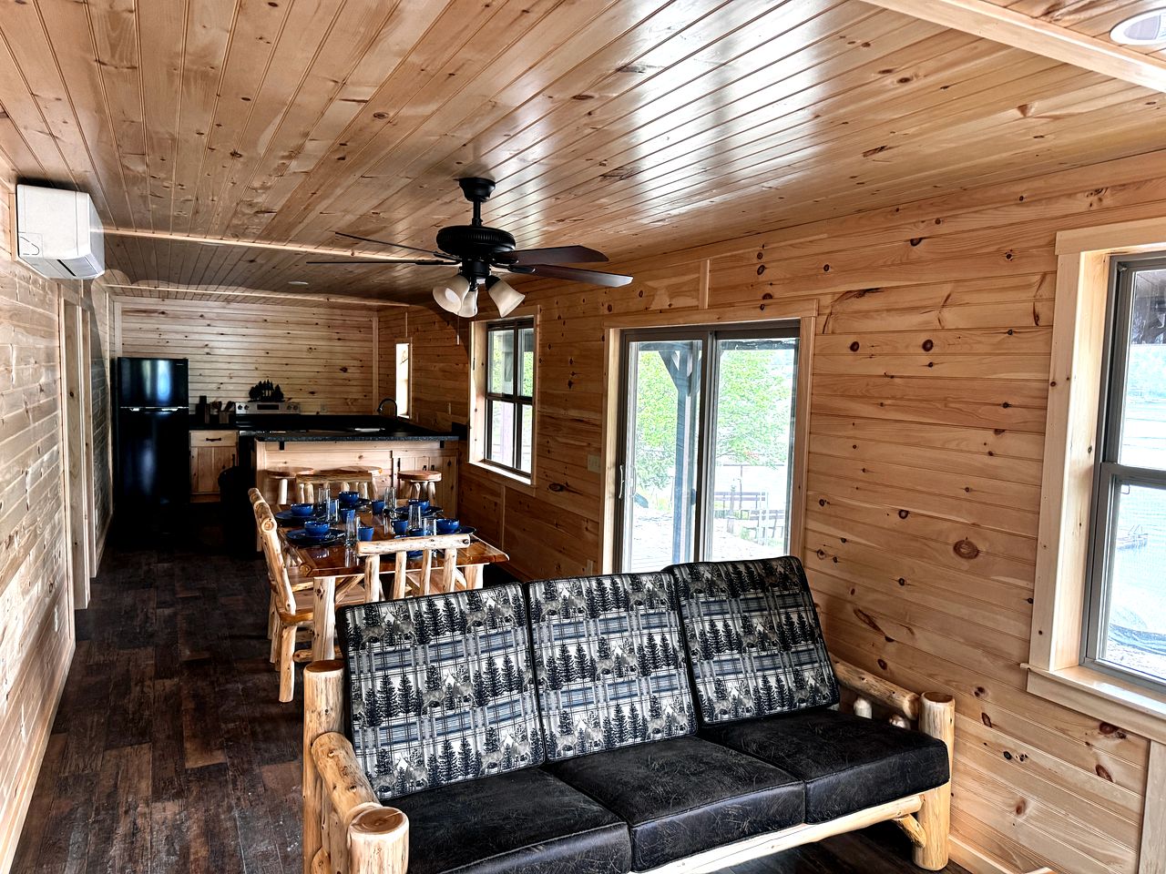 Charming Lakeside Cabin on Big Moose Lake with Breathtaking Views for a Memorable Getaway in New York