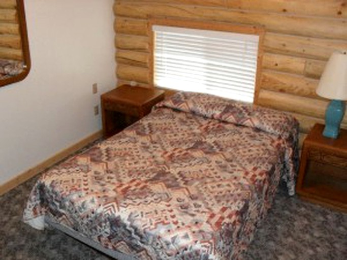 Cottages (Island Park, Idaho, United States)