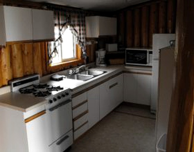 Log Cabins (White River, Ontario, Canada)