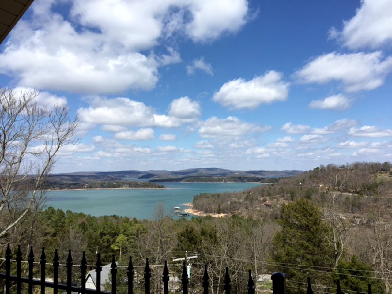 Rustic Cottage Rental on the Shores of a Lake near Rogers, Arkansas