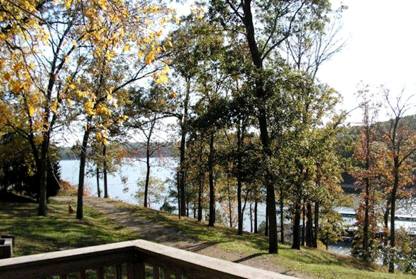 Cabins (Murray, Kentucky, United States)