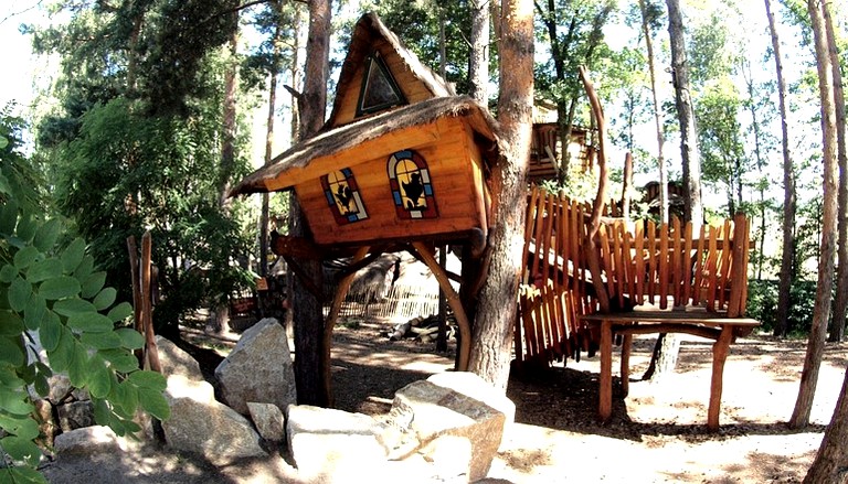 Tree Houses (Neißeaue, Saxony, Germany)