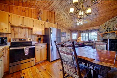Cabins (Ellijay, Georgia, United States of America)