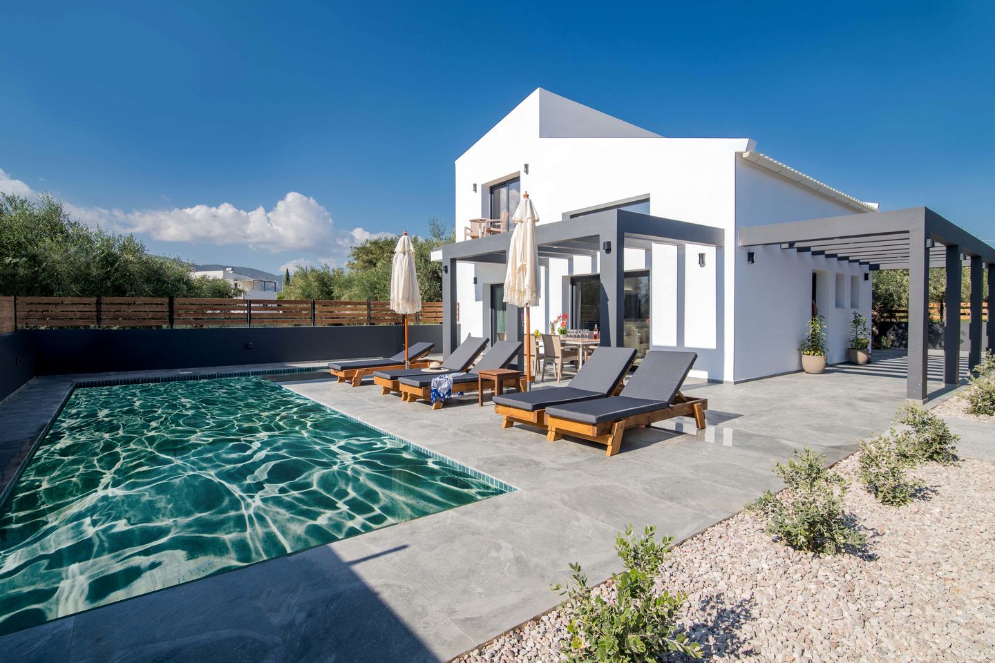 Luxurious Family Retreat with Private Pool in Mouzaki, Zakynthos