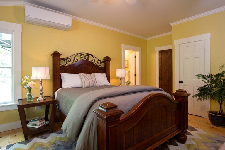 Nature Lodges (Sanbornton, New Hampshire, United States)