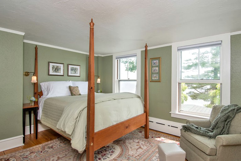 Nature Lodges (Sanbornton, New Hampshire, United States)