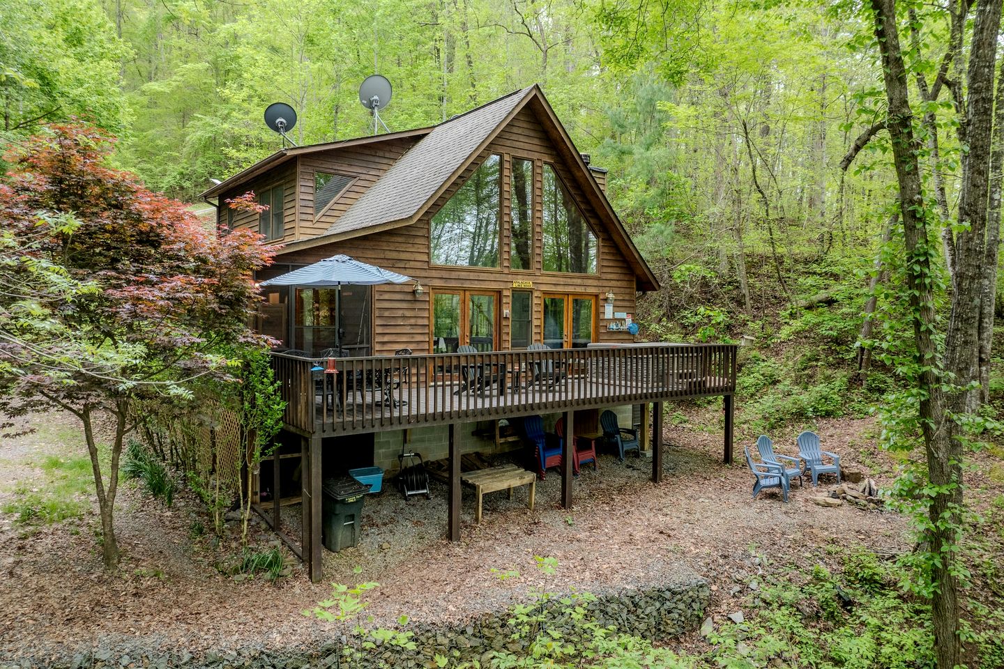 Breathtaking Wooden Cabin with Hot-tub in Murphy, North Carolina