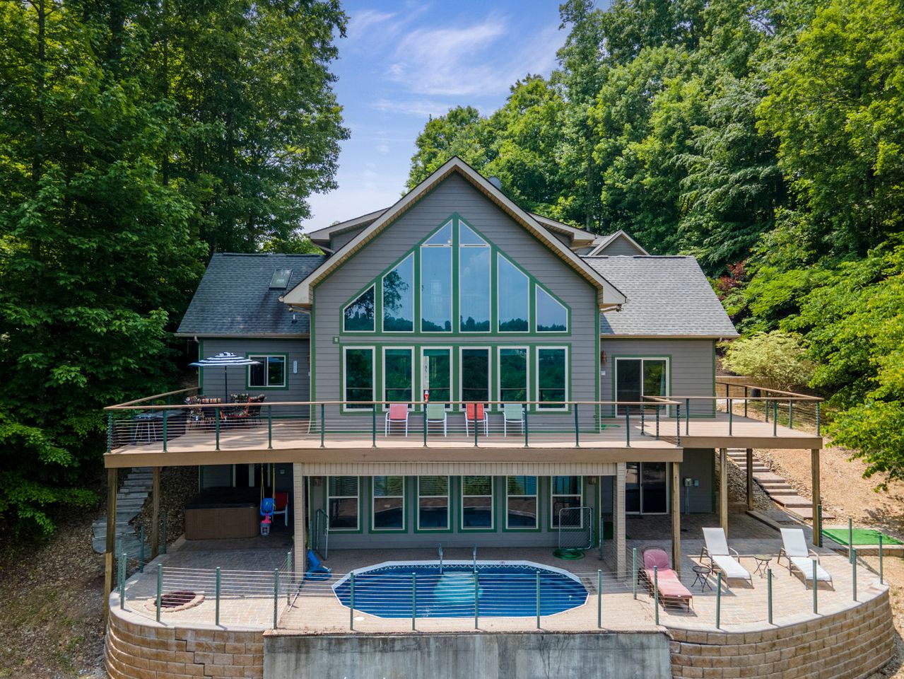 Lakefront Cabin with Pool and Covered Dock in Tennessee