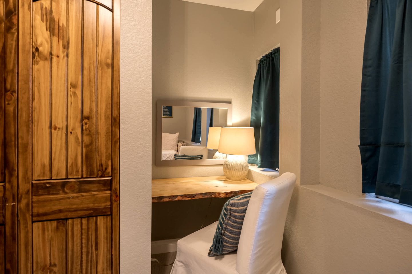 Stunning Lakefront Vacation Home with Private Dock near Boulder Bay Park in Big Bear Lake