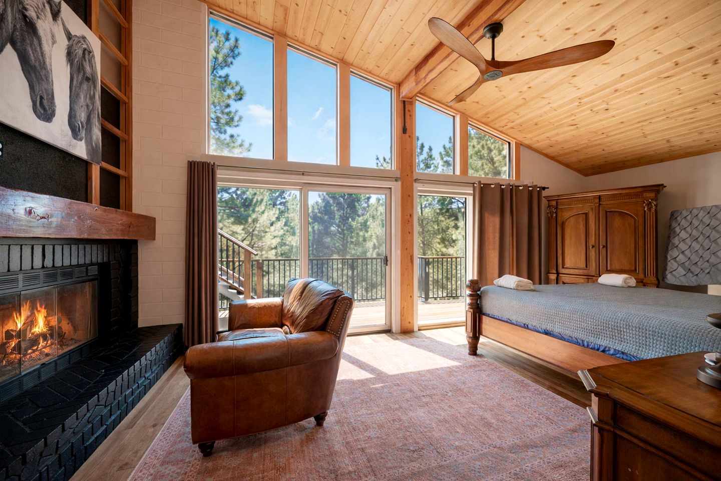 Stunning Lakefront Vacation Home with Private Dock near Boulder Bay Park in Big Bear Lake