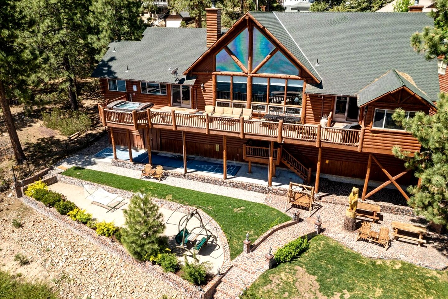 Outstanding Lake Cabin with Hot-Tub, Views and Game Room in California