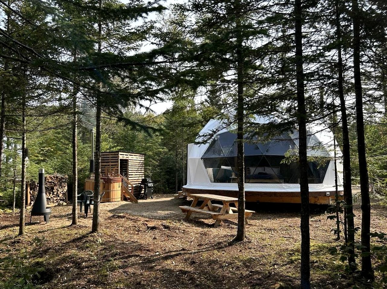 Domes (Canada, Matawinie, Quebec)