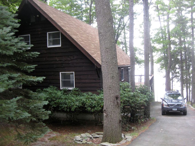 Cabins (Lakeville, Pennsylvania, United States)