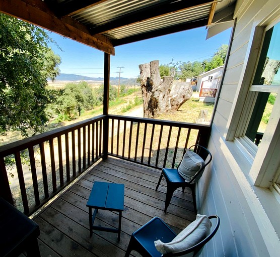 Cabins (United States of America, Santa Ysabel, California)