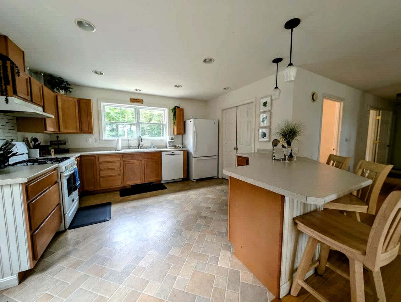 Serene Lakeside Cabin with Fire Pit, Waterfront Retreat Near Graham Lake, Mariaville Maine