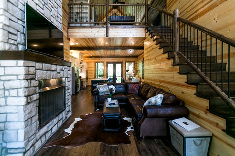 Cabins (Broken Bow, Oklahoma, United States)