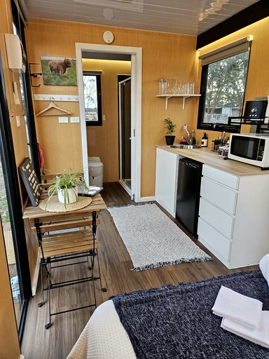 Tiny Houses (Australia, Purdeet, Victoria)