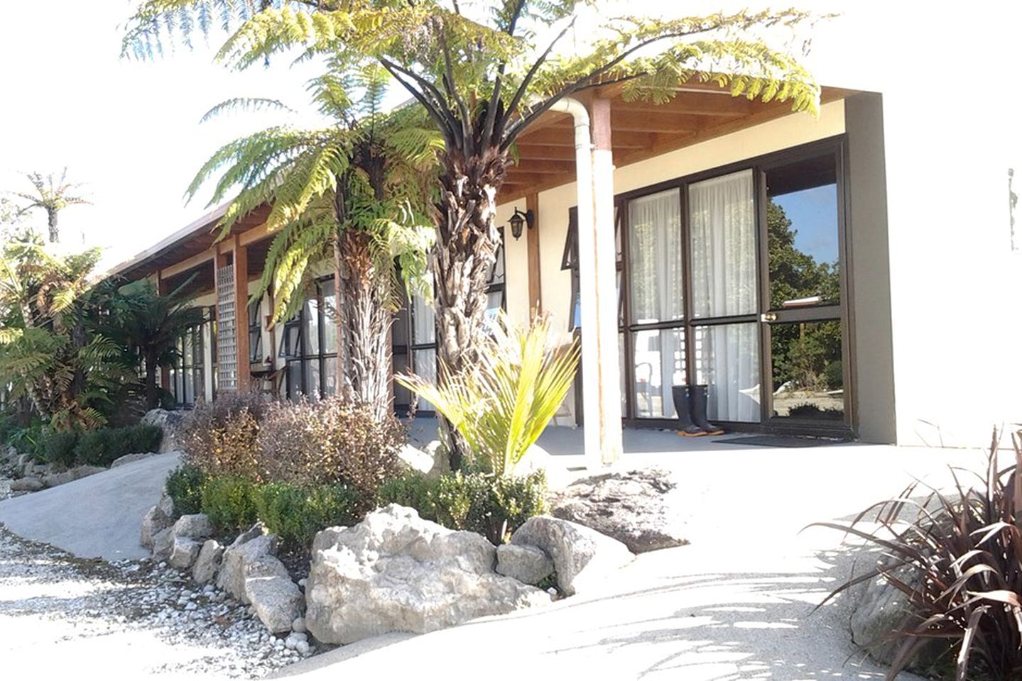 Nature Lodges (Karamea, South Island, New Zealand)