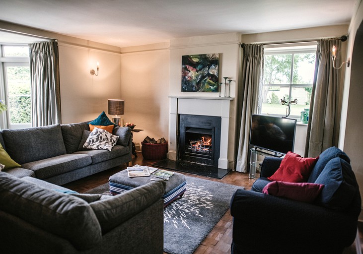 Cottages (Blandford Forum, England, United Kingdom)