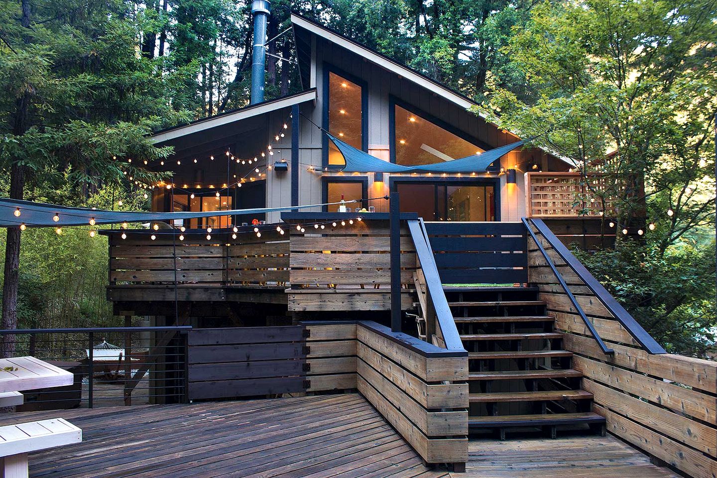 Luxurious Cabin with Swimming Pool, Hot-tub and Barbecue in Guerneville, California